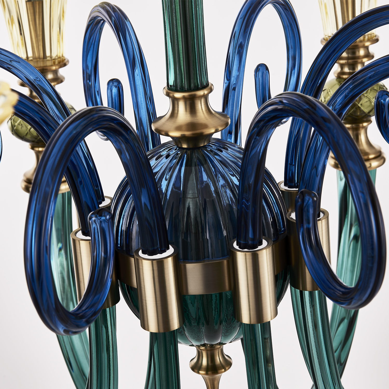 Tinta 8 Light Chandelier - Image 2