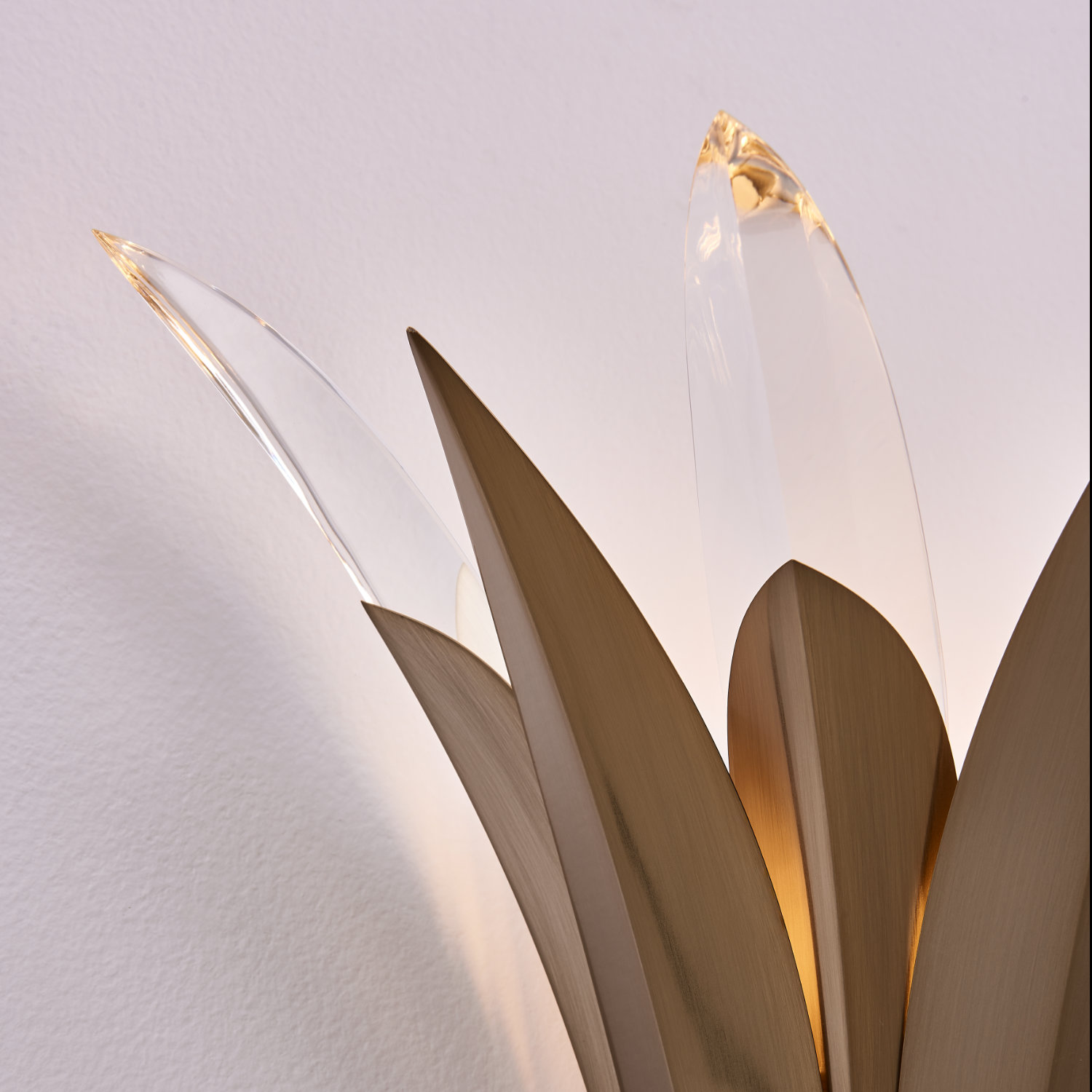 Roche Wall Sconce - Image 4