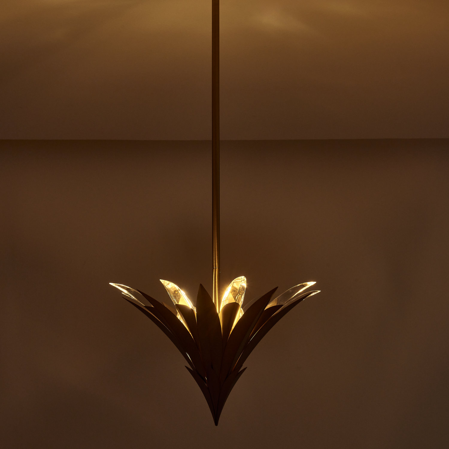 Roche 18 In Pendant - Image 2