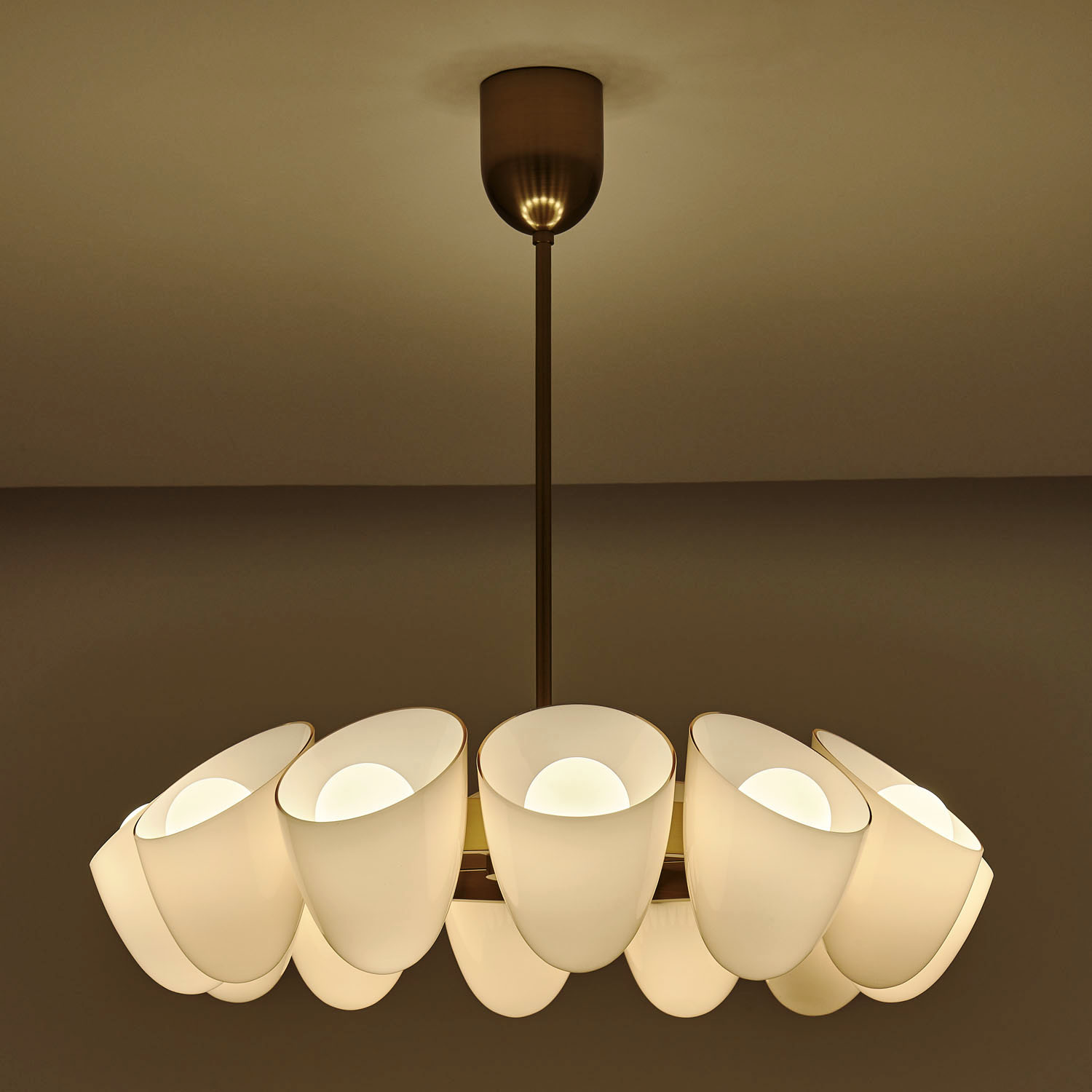 COCOON 36 IN CHANDELIER - Image 5