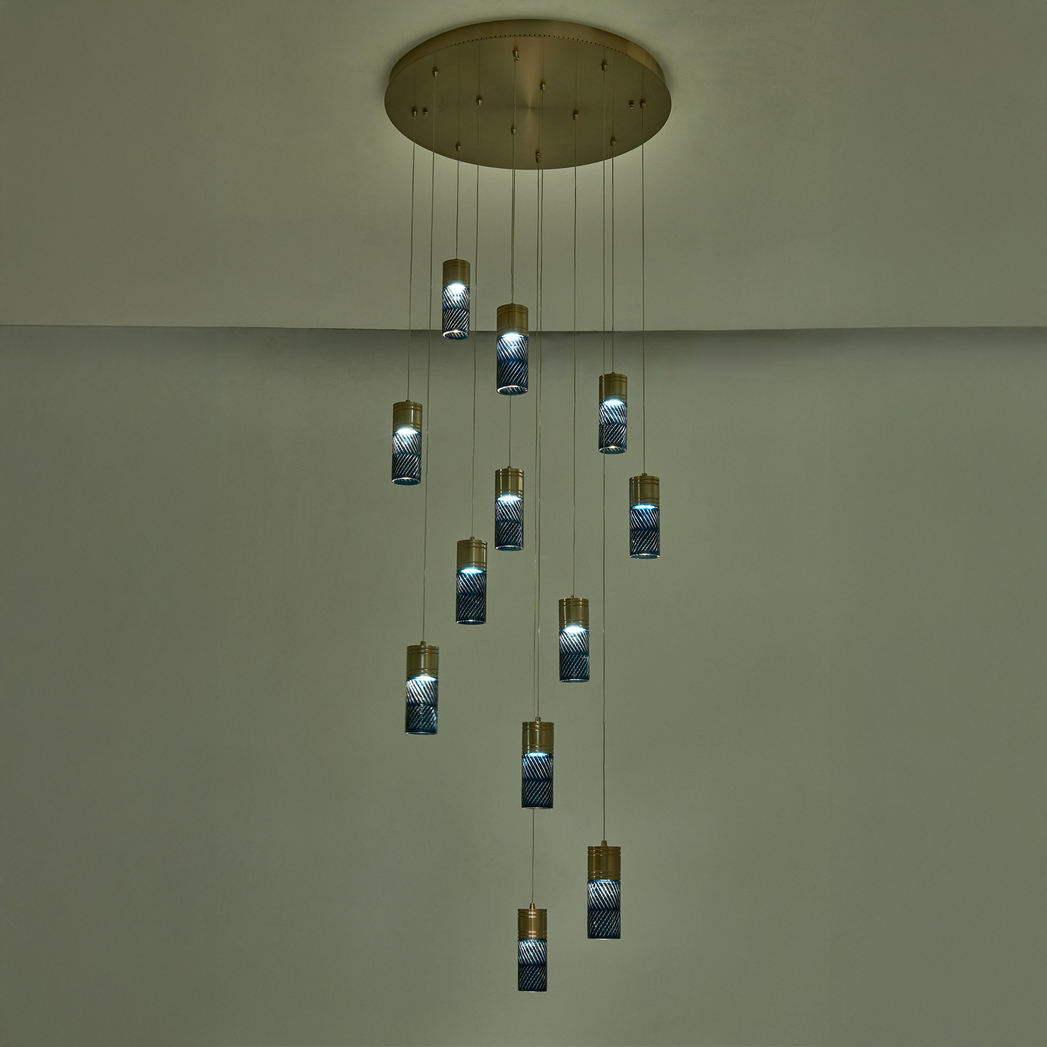 Kiriko 30-in (72-watt) LED Winter Brass Chandelier - Image 10