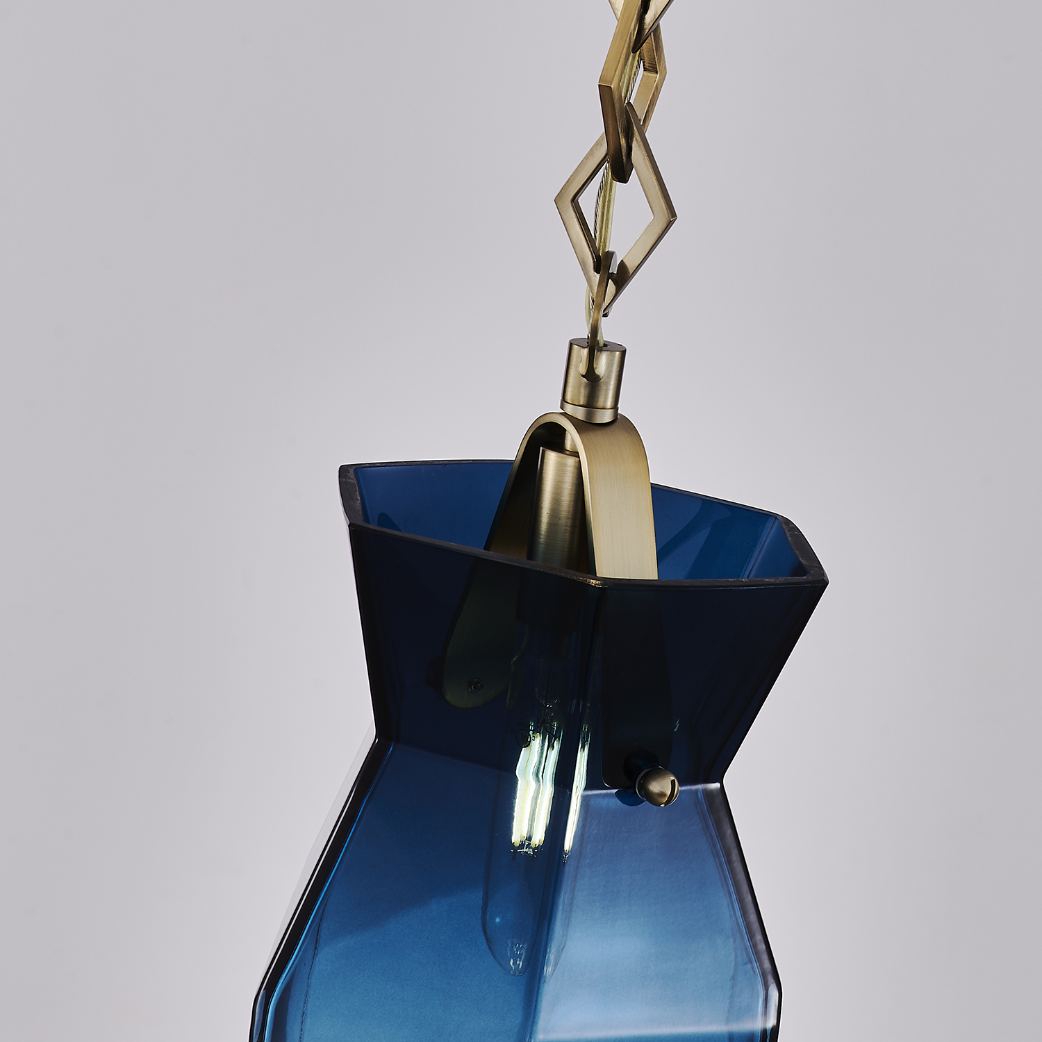 Bolsa 6.5-in 1 Light (40-watt) Winter Brass Pendant - Image 5