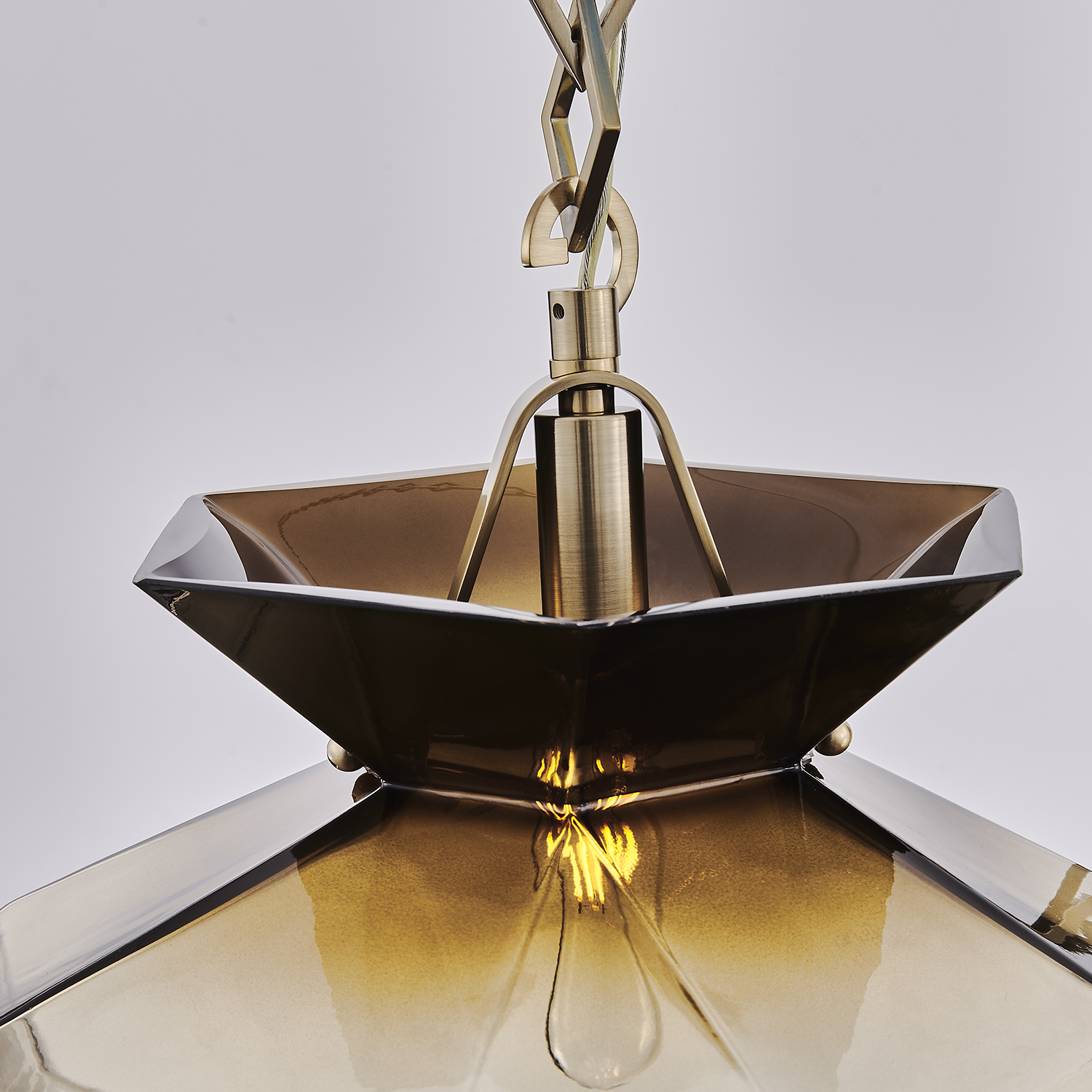 Bolsa 21.25-in 3 Light (40-watt) Winter Brass Chandelier - Image 6